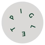 us.pigletinbed.com Logo